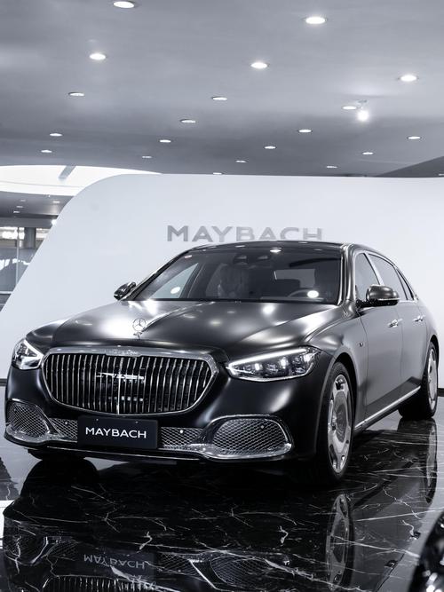 成都30岚图汽车的售后服务让用户无忧出行，迈巴赫未来的豪华车趋势